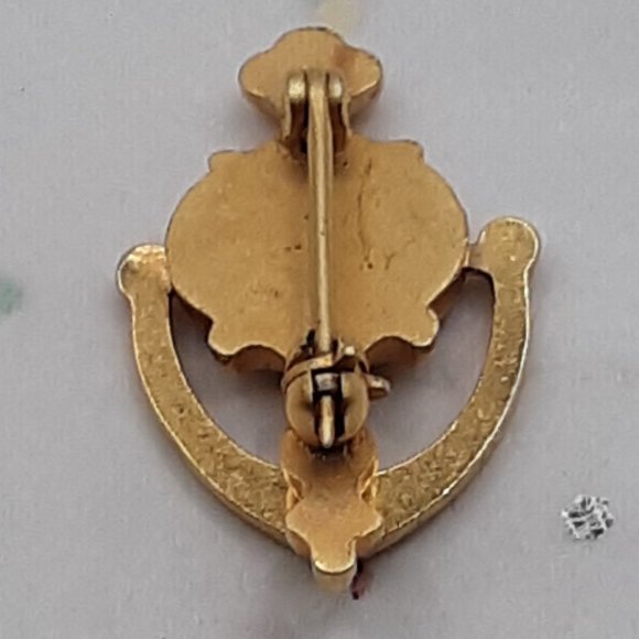 COPY - Avon Exclusive Representative Lapel Pin Door Knocker Avon Calling Vintag… - Picture 5 of 9